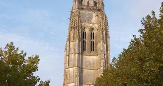 L' église Saint-Pierre-de-Sales et son clocher
