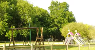 Aire de pique-nique - Brizambourg Aire de pique-nique - Brizambourg