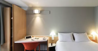 Hôtel Ibis La Rochelle centre historique Hôtel Ibis La Rochelle centre historique