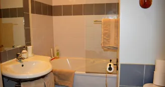 Appartement 4 personnes - Gîtes de la Petite Roche: L'Élégant