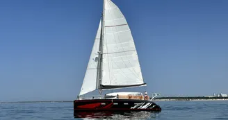 Sortie journée en catamaran - Groupes/ Privatisations - Catamaran La Rochelle Sortie journée en catamaran - Groupes/ Privatisations - Catamaran La Rochelle