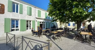 Le Café de la Place Le Café de la Place