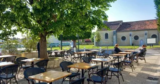 Le Café de la Place Le Café de la Place