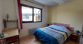 Au Petit Canapé Jaune Au Petit Canapé Jaune