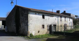 Ancien corps de ferme Ancien corps de ferme
